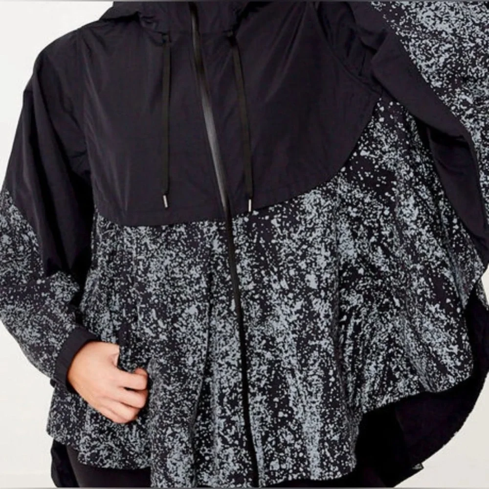 Limited Edition Lululemon collaboration with Soulcycle Size L/M Like New - Picture 6 of 15